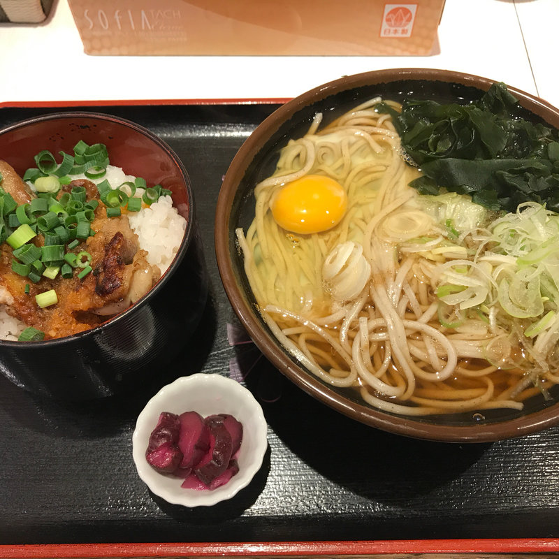 ミニチキンソテー丼セット(かくや 両国店 )