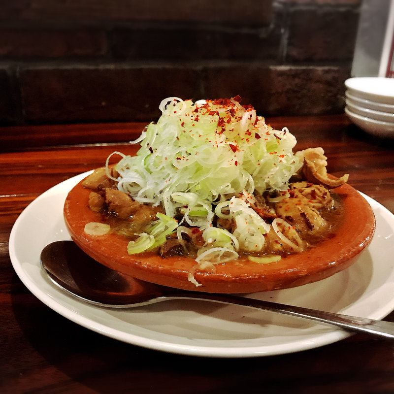 創業以来煮込み続けたモツ煮込み(いが嵐倉庫 )