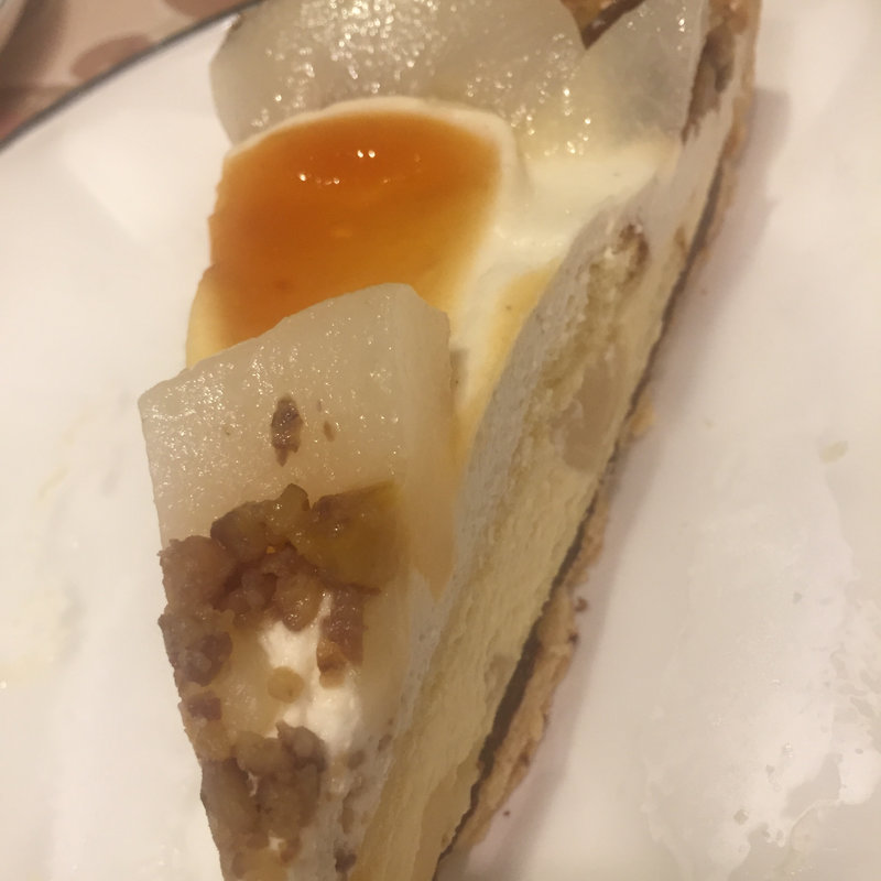 マロンクリームと洋梨のタルト(キルフェボン グランメゾン銀座)