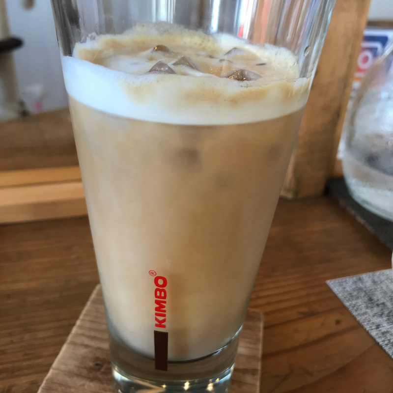 アイス カフェラテ(石焼cafe&cat蔵之助のしっぽ)