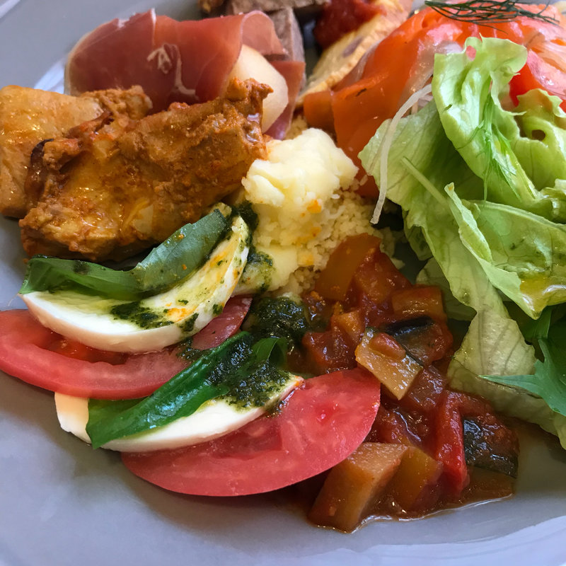 前菜盛り合わせ(カフェ ショコラ)