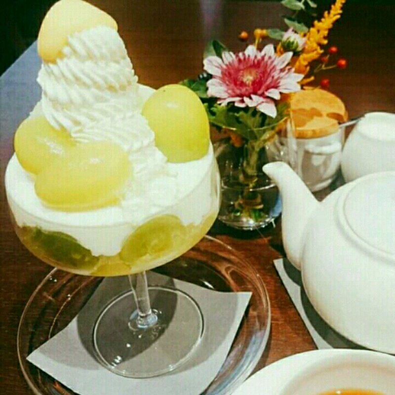 シャインマスカットパフェ(グラッシェル 表参道店)
