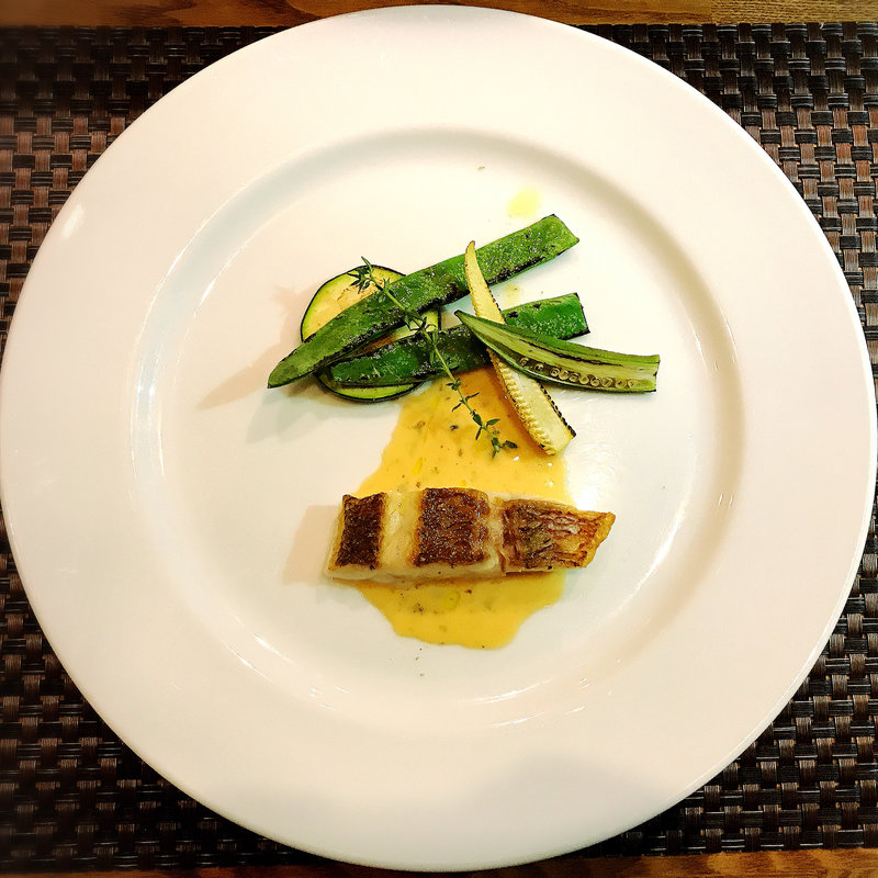 三重県産真鯛のポワレ 鮮魚のブルーソース(ビストロ K （bistro K）)