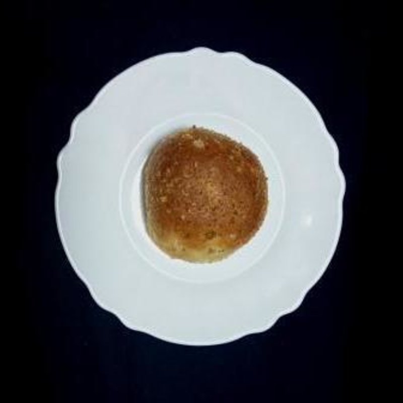 半熟卵のカレーパン(おとぎのくまぱん)