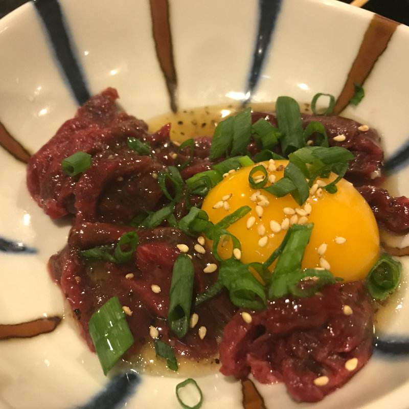 扇屋特製さくら肉の塩ユッケ(やきとりの扇屋 福岡箱崎店)