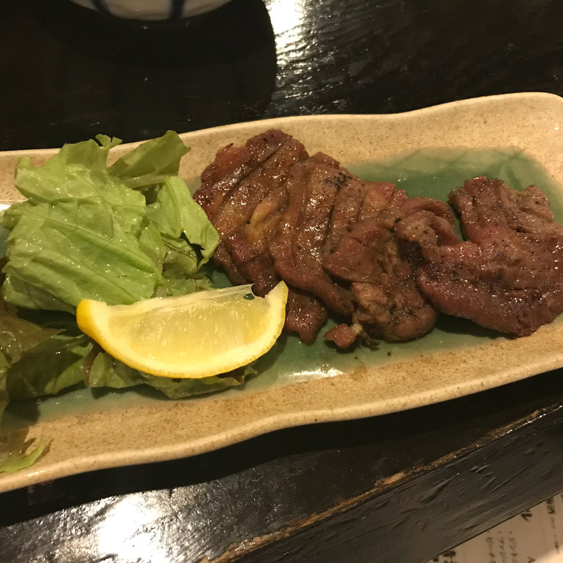 厚切り牛タンの炭火焼き(やきとりの扇屋 福岡箱崎店)