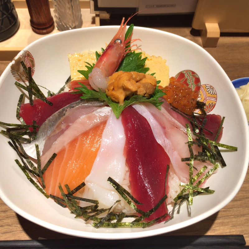 築地丼(築地玉寿司 ささしぐれ 表参道ヒルズ店)