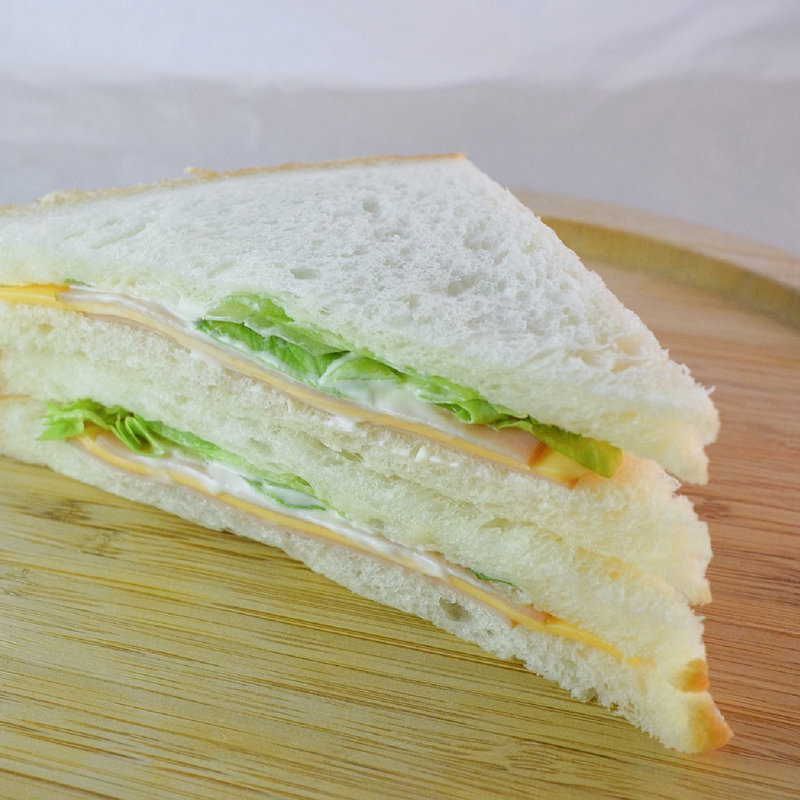 ハムチーズサンド(アールヌーボー （R nouveau）)