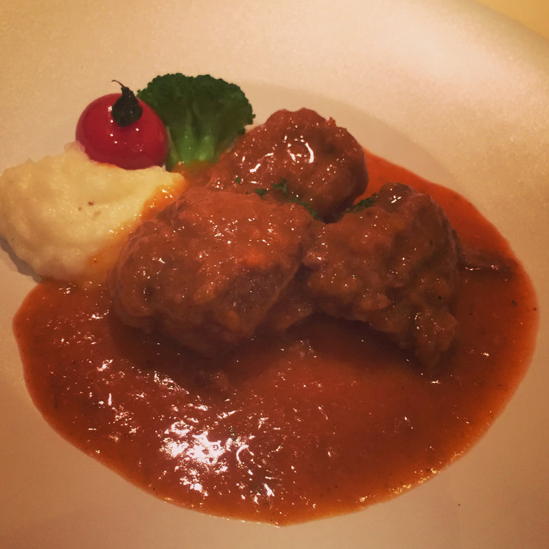 本日のお肉料理(ラッフル)