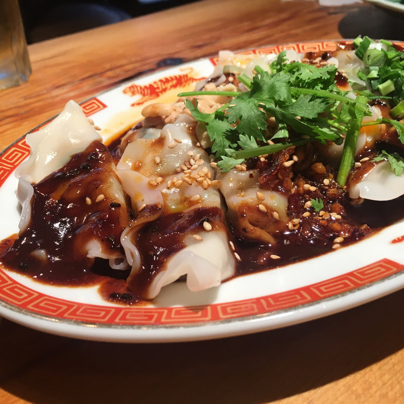 坦々麻辣餃子(タイガー餃子軒 広尾)