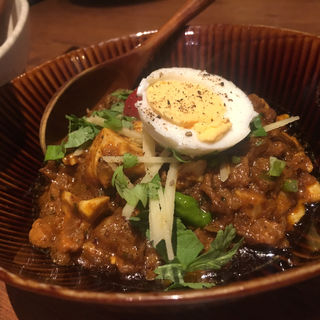 粗挽きポークと卵カレー(カッチャル バッチャル )