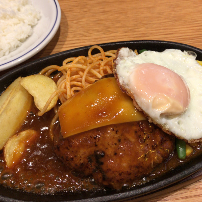 鉄板じゅうじゅうぐりるハンバーグ(ぐりる・てる)