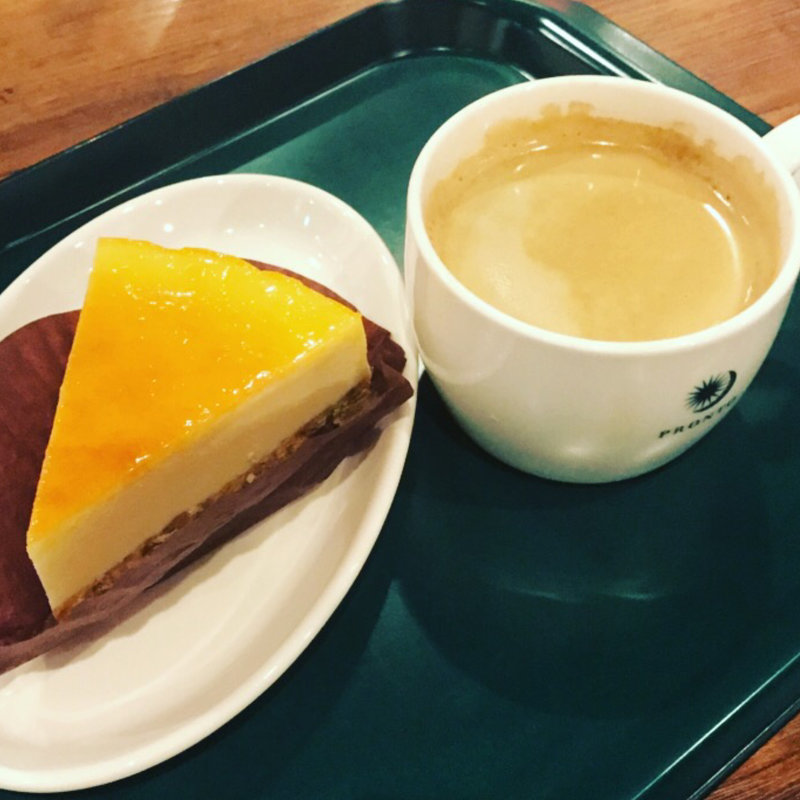 濃厚チーズケーキセット(Tokyo City i CAFE by PRONTO)