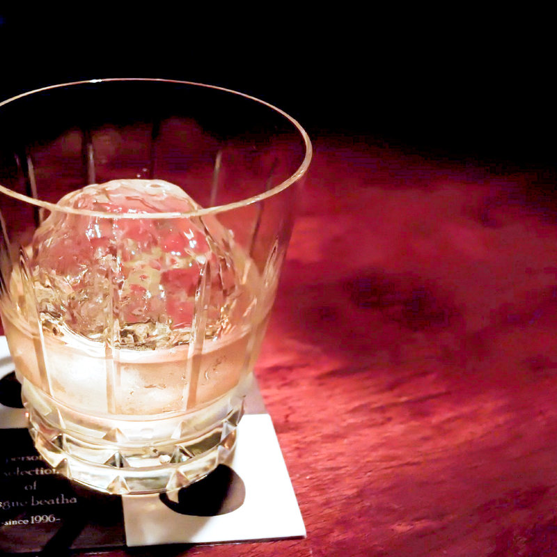 Johnnie Walker black(ジャガト カーナ （JAGAT KANA）)