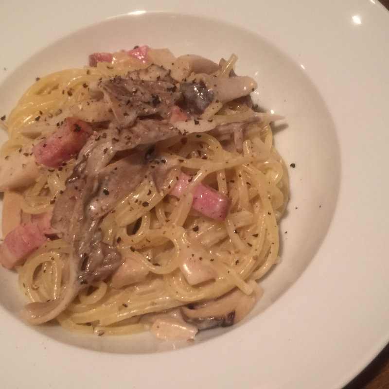 ベーコンときのこのカルボナーラ(ガーデンオブジョイキッチン)