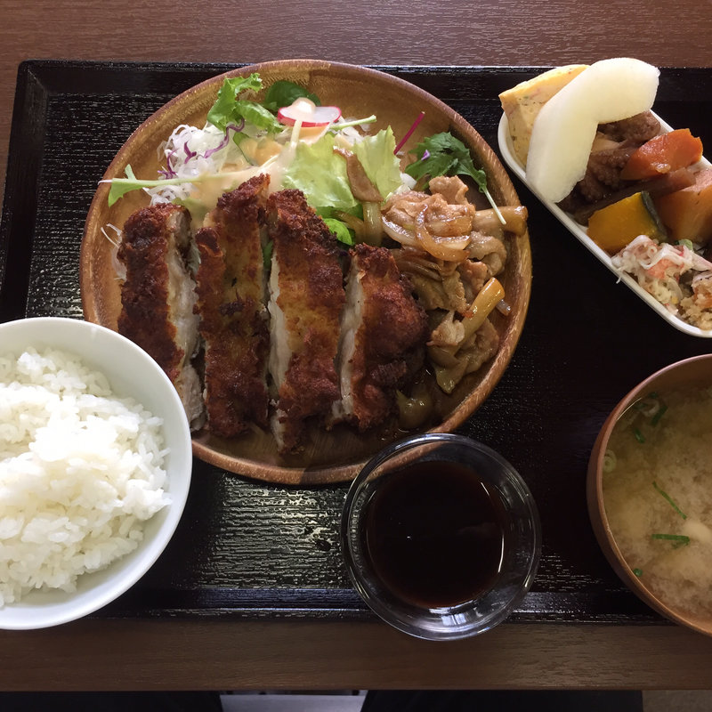 A肉ランチ(生姜焼きorチキンカツ)(はっちゃんの台所)