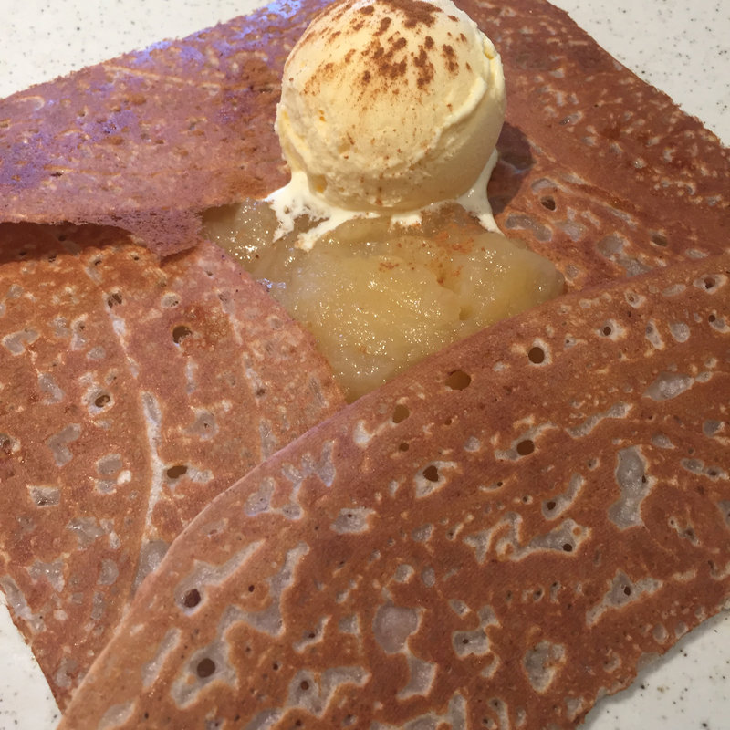自家製りんごのコンポートのガレット(ブレッツカフェ クレープリー 新宿高島屋店)