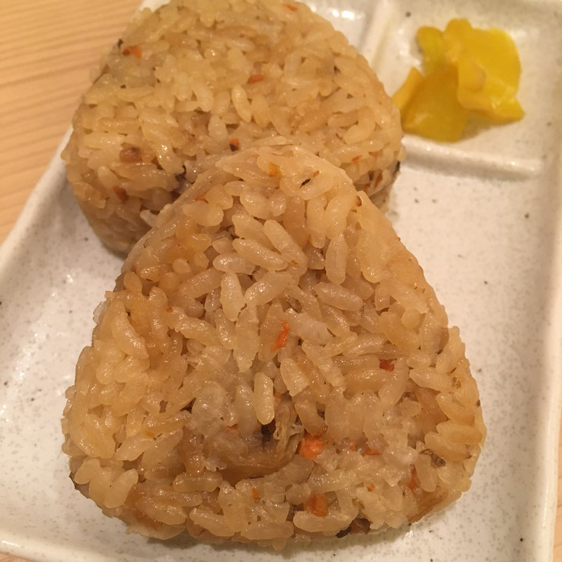 かしわおにぎり(肉ちゃんうどん姪浜店)