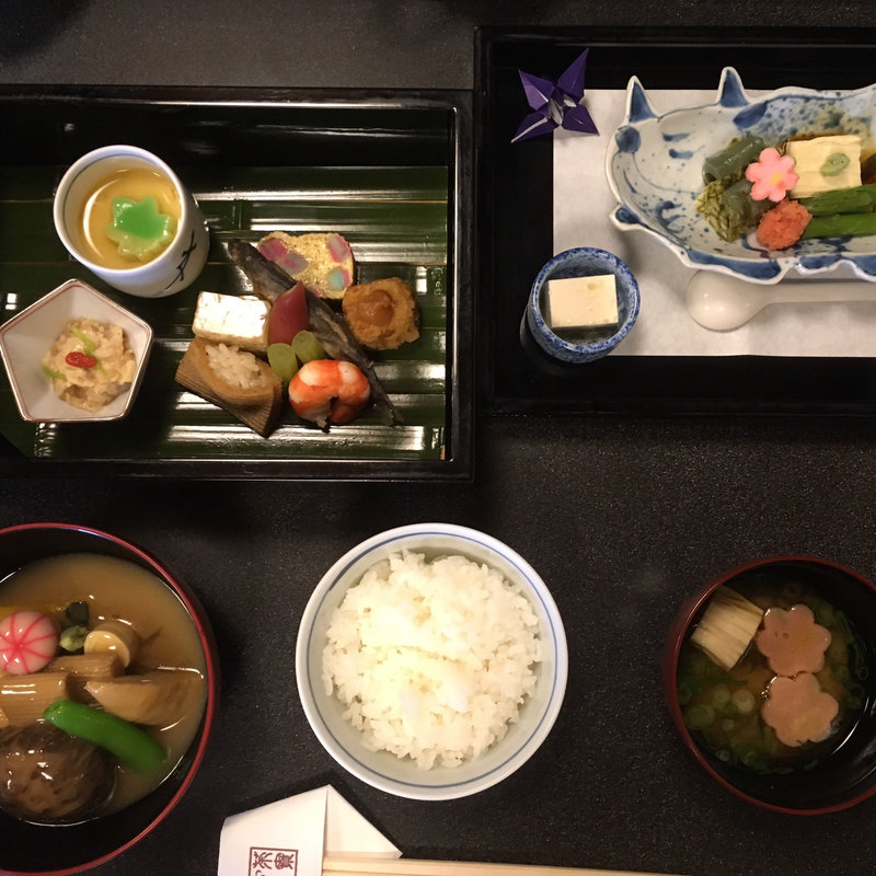 麩久箱膳(茶寮不室屋 （サリョウフムロヤ）)