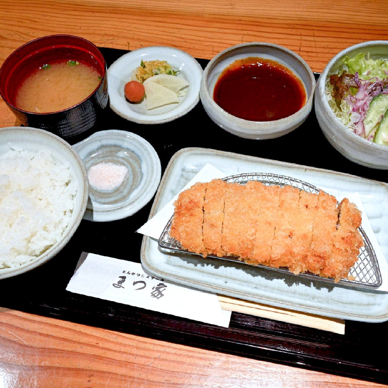 讃岐もち豚ミルフィーユカツ定食・しそ(まつ家 )