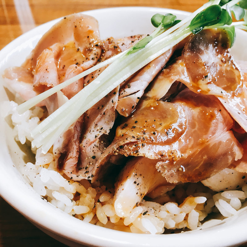 チャーシュー丼(三代目むじゃき)