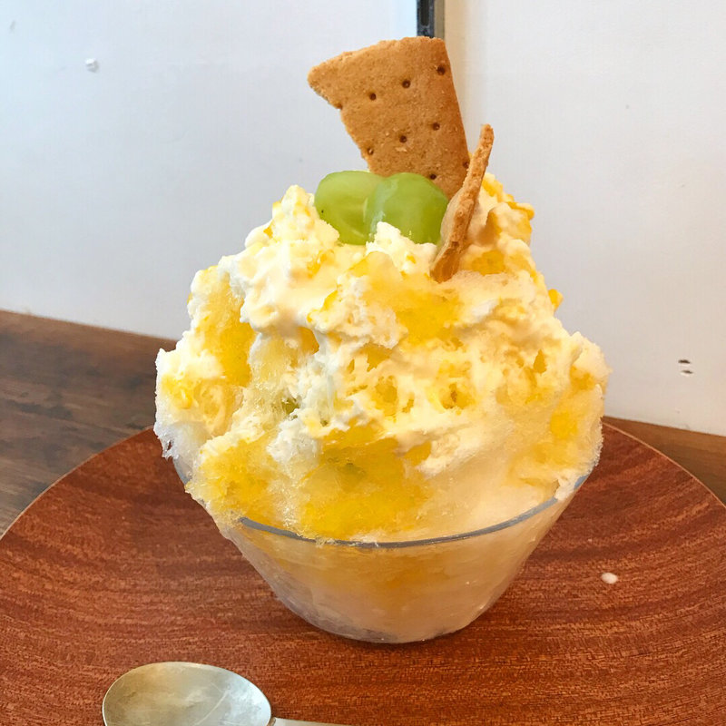 レアチーズとパッションフルーツ(パンとお菓子のセレクトショップ べつばら)