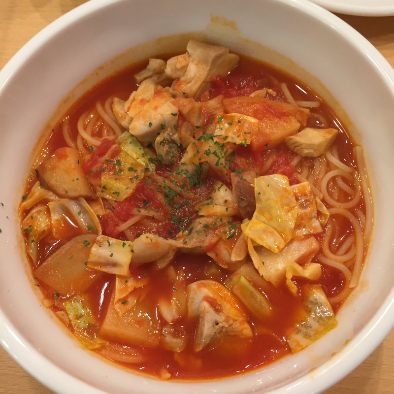 鶏肉とほっこりトマトスープ(ポポラマーマ カナート洛北)