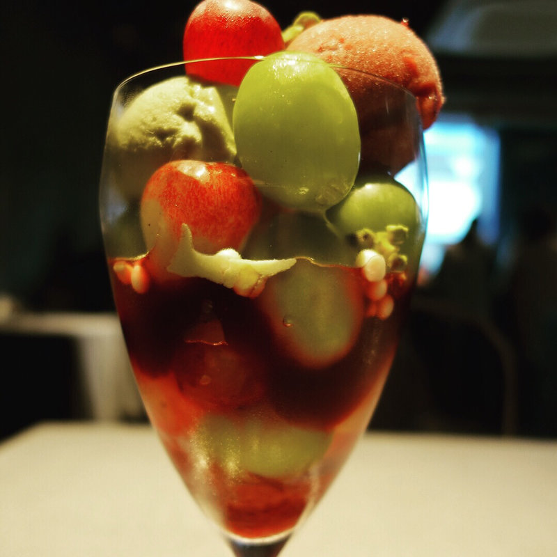 フルーツパフェ(PATISSERIE ASAKO IWAYANAGI)