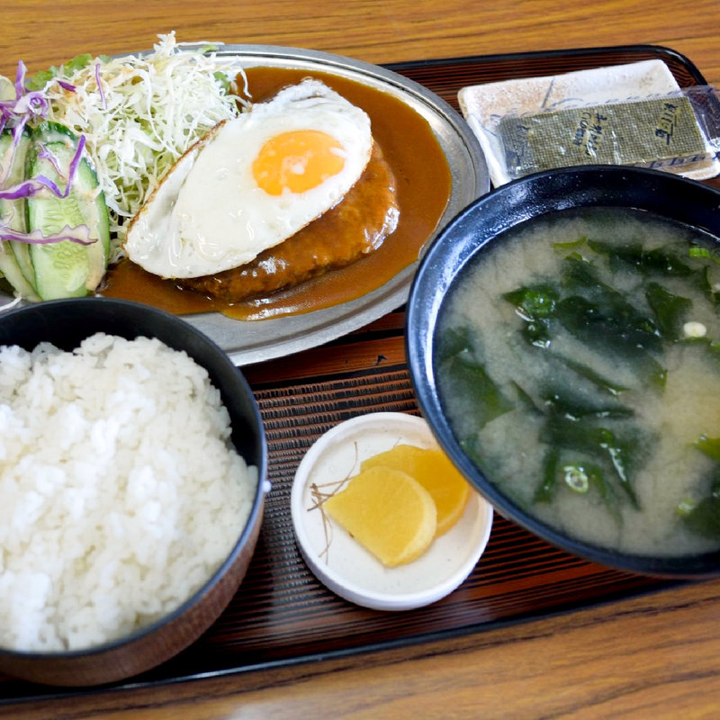 ハンバーグ定食(三宝 )
