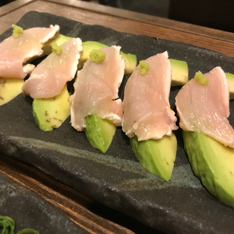 鶏とアボガドのわさび醤油(宮崎県日南市 塚田農場 天神今泉店)