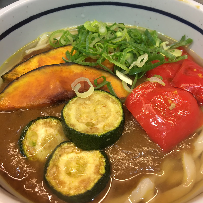 彩り野菜のカレーうどん(おにやんま 東品川店 )