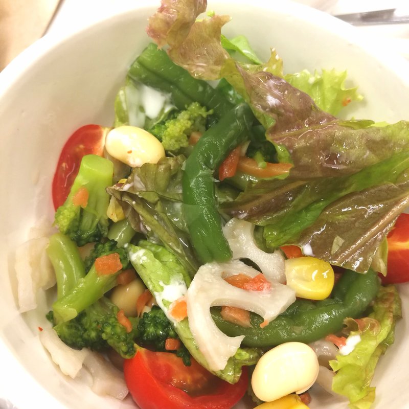 ランチサラダ(カフェ ノータノーヴァ)