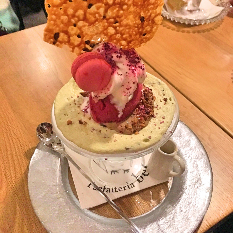 カカオニブとグリオット(パフェ専門店 Parfaiteria beL  )