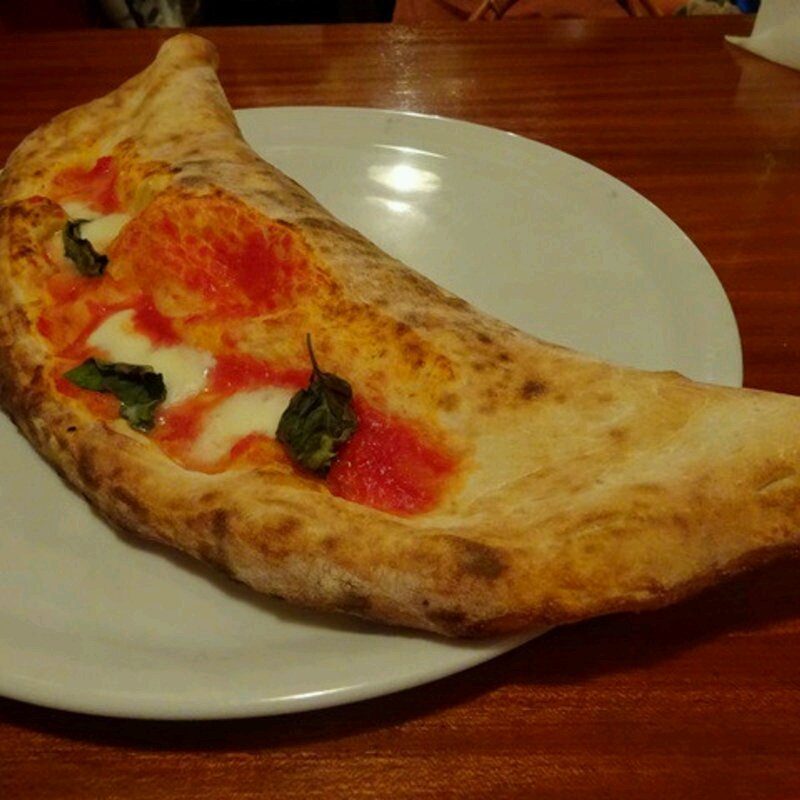 ラディッキオ（トレビス）とゴルゴンゾーラチーズのピッツァ。(サリーナ （SALINA）)