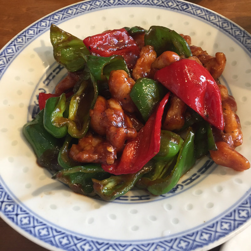 せせりとピーマン炒め(香港麺 新記)