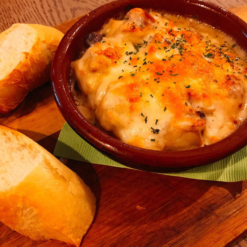 若鶏とキノコのクリームグラタン(バッカス （ＢＡＣＣＨＵＳ）)