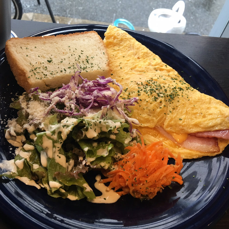 ベーコンとチーズのオムレツ(アーリーバーズ （EARLY BIRDS）)