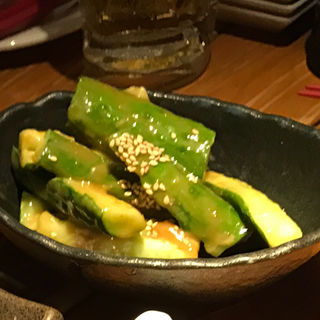 タタキ胡瓜 辛子味噌和え(蒲田バル肉寿司)