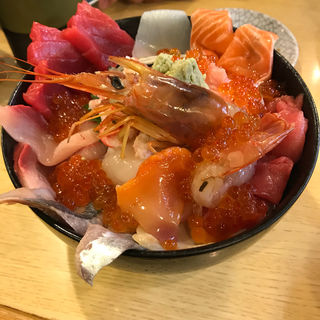 海鮮丼(魚心 )