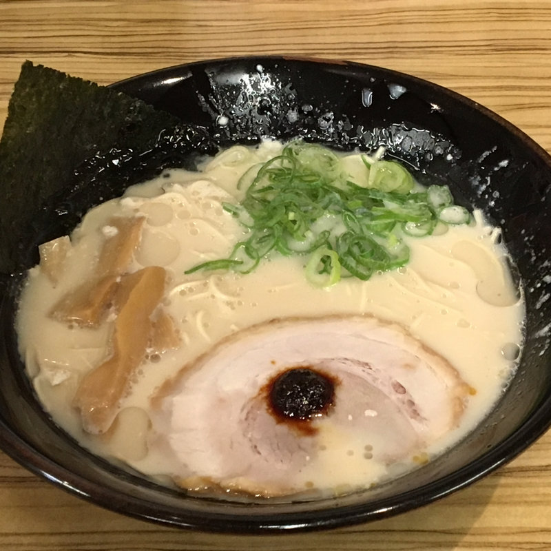 とんこつラーメン(壱角家 勝どき店 （イッカクヤ）)