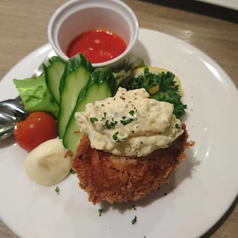 カニクリームコロッケ(1個)(はしぐち亭)