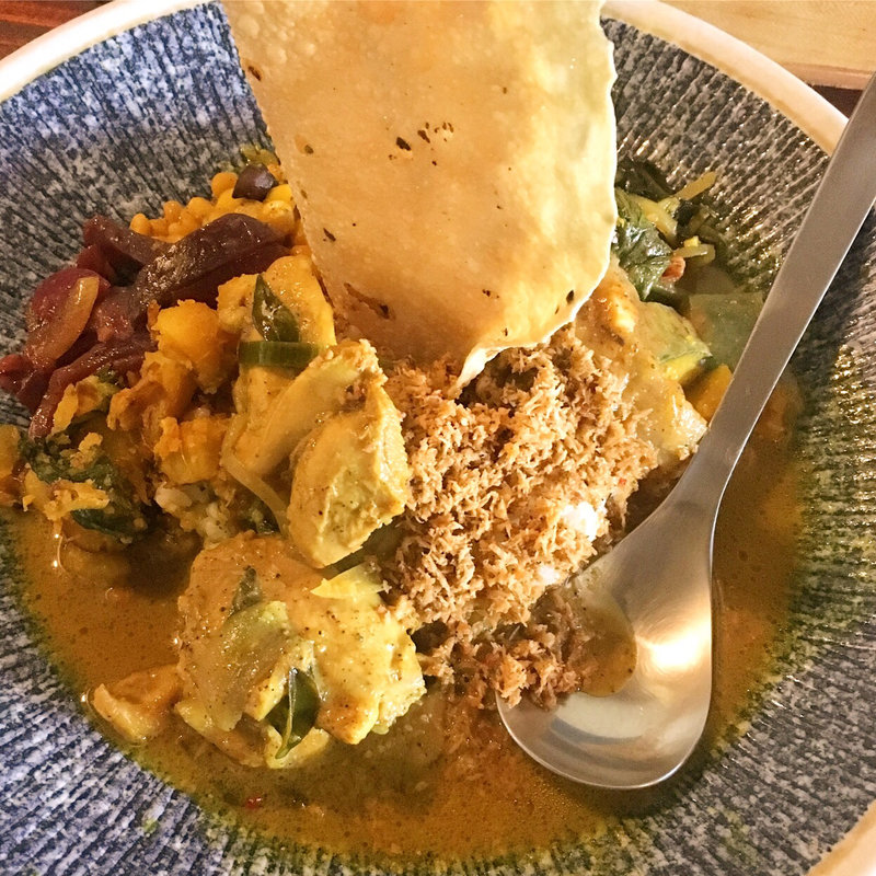 スリランカカレー（チキン）(ディレディレカリー （Dhire Dhire Curry）)