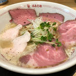 豚・牛・鶏トリプルラーメン(福島壱麺 （イチメン）)