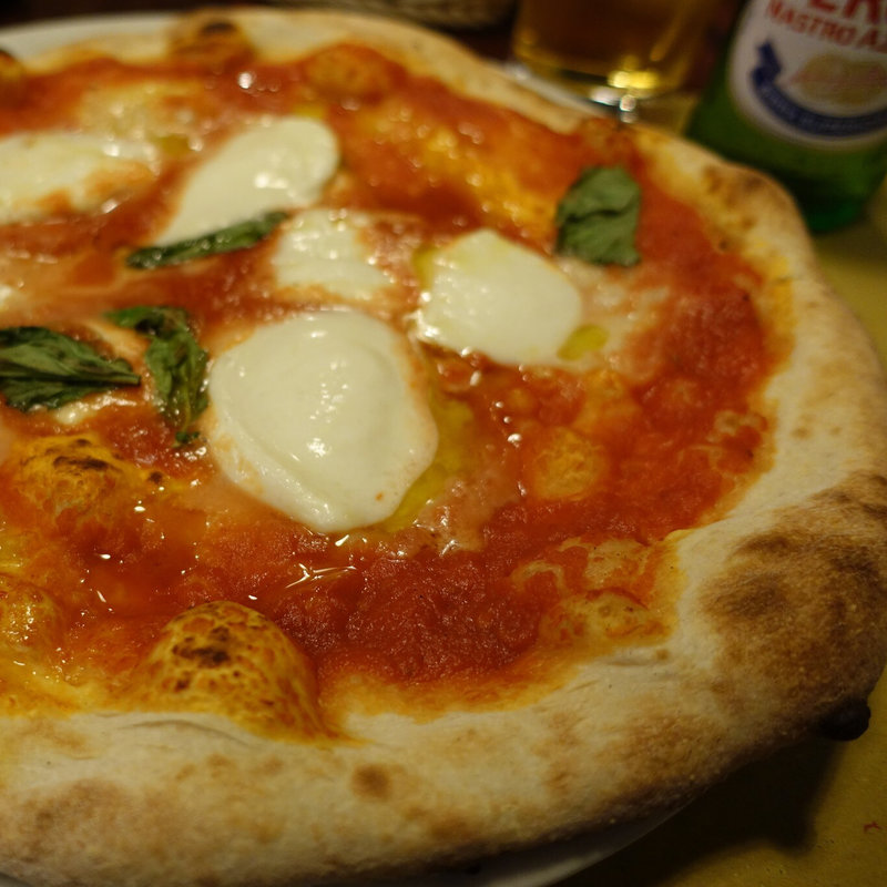 la regina margherita(VECCHIA NAPOLI )