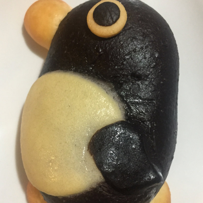 ペンギンクリームパン(ぱんやのパングワン （【旧店名】精養堂）)