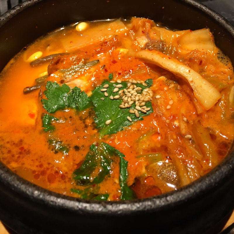 京豆腐のスンドゥブ（豆腐チゲ） 〈ライスキムチ付〉(焼肉チャンピオン 東京プリンスホテル店)
