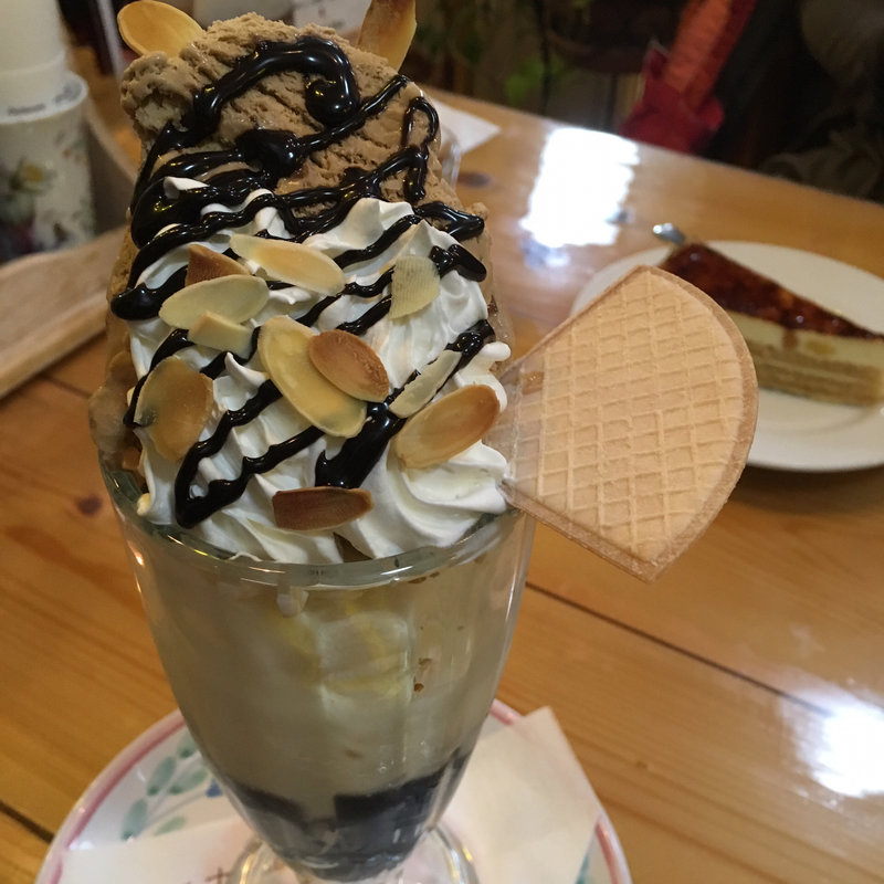 モカパフェ(レストラン 十字路 （レストランジュウジロ）)