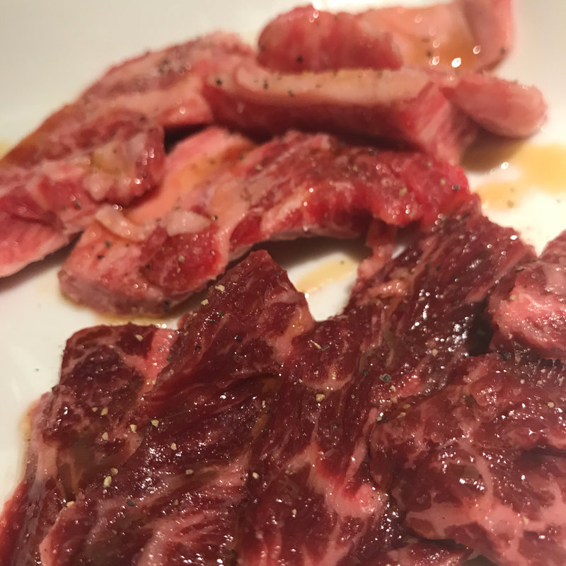 カルビハラミ盛り合わせ 塩味(焼肉の名門 天壇 赤坂店)