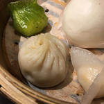 小籠包 2コ(新中国料理 海月)