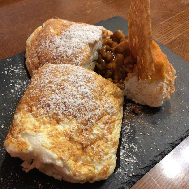 シナモン香るメープルナッツのパンケーキ(hana cafe )